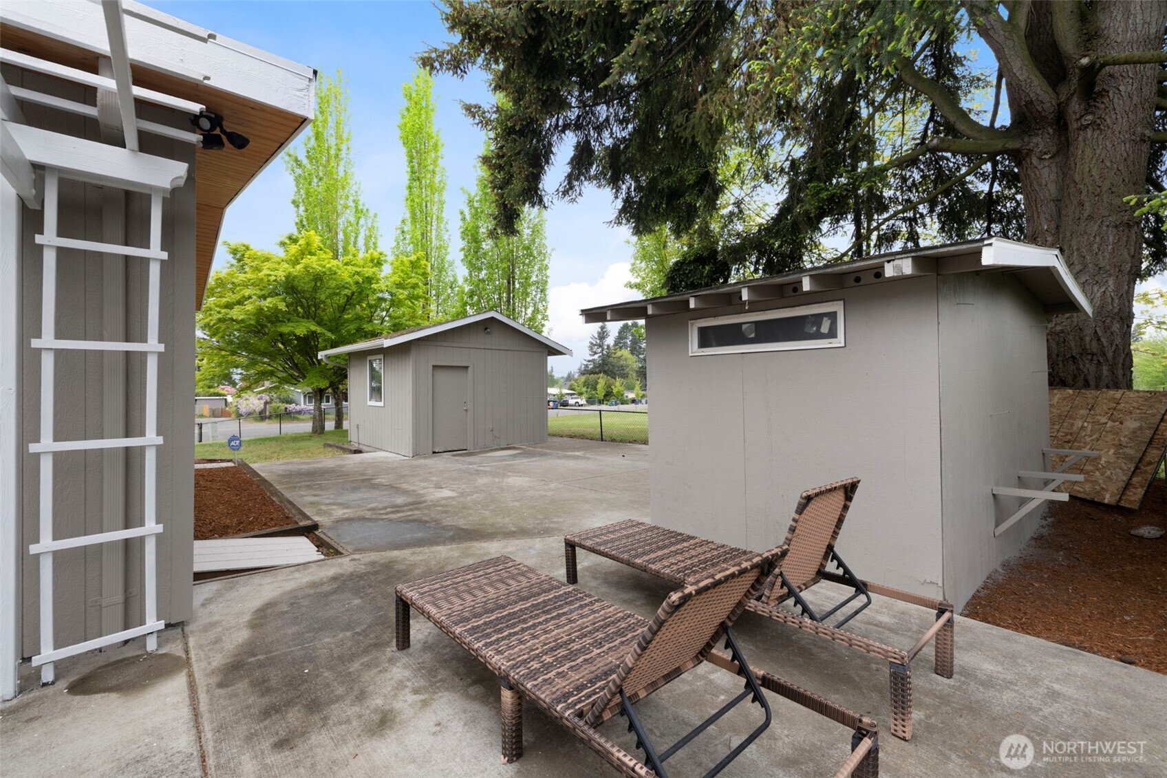 2502 Northeast 7th Street Renton, WA 98056 - Photo 19 of 24
