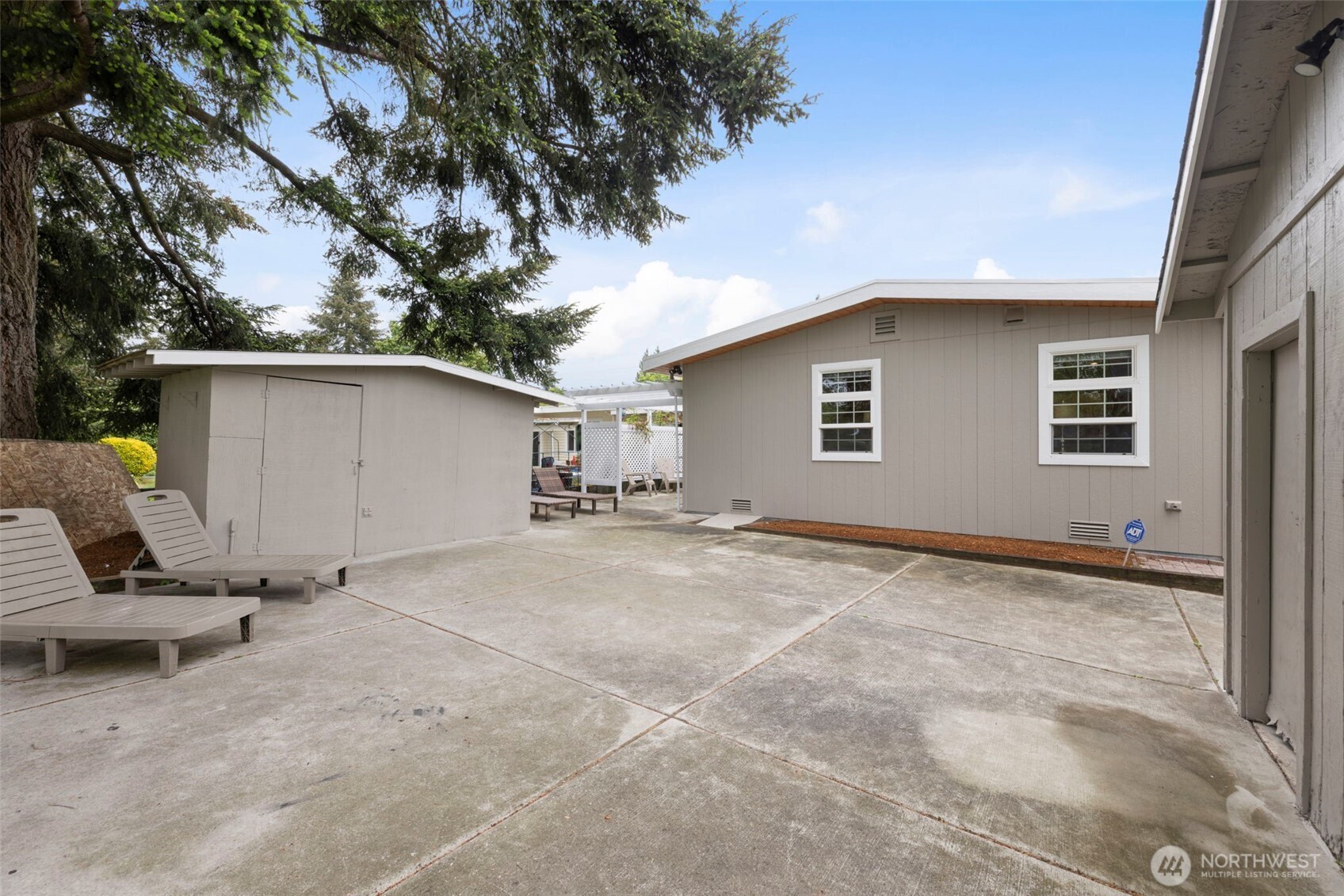 2502 Northeast 7th Street Renton, WA 98056 - Photo 20 of 24