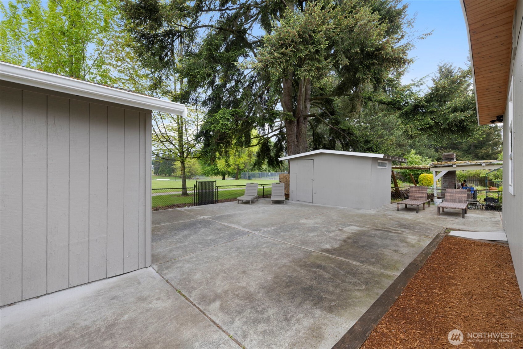 2502 Northeast 7th Street Renton, WA 98056 - Photo 21 of 24