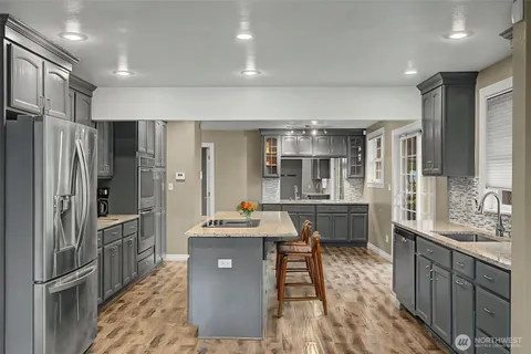 $699,900 | 2502 Northeast 7th Street, Renton, WA 98056