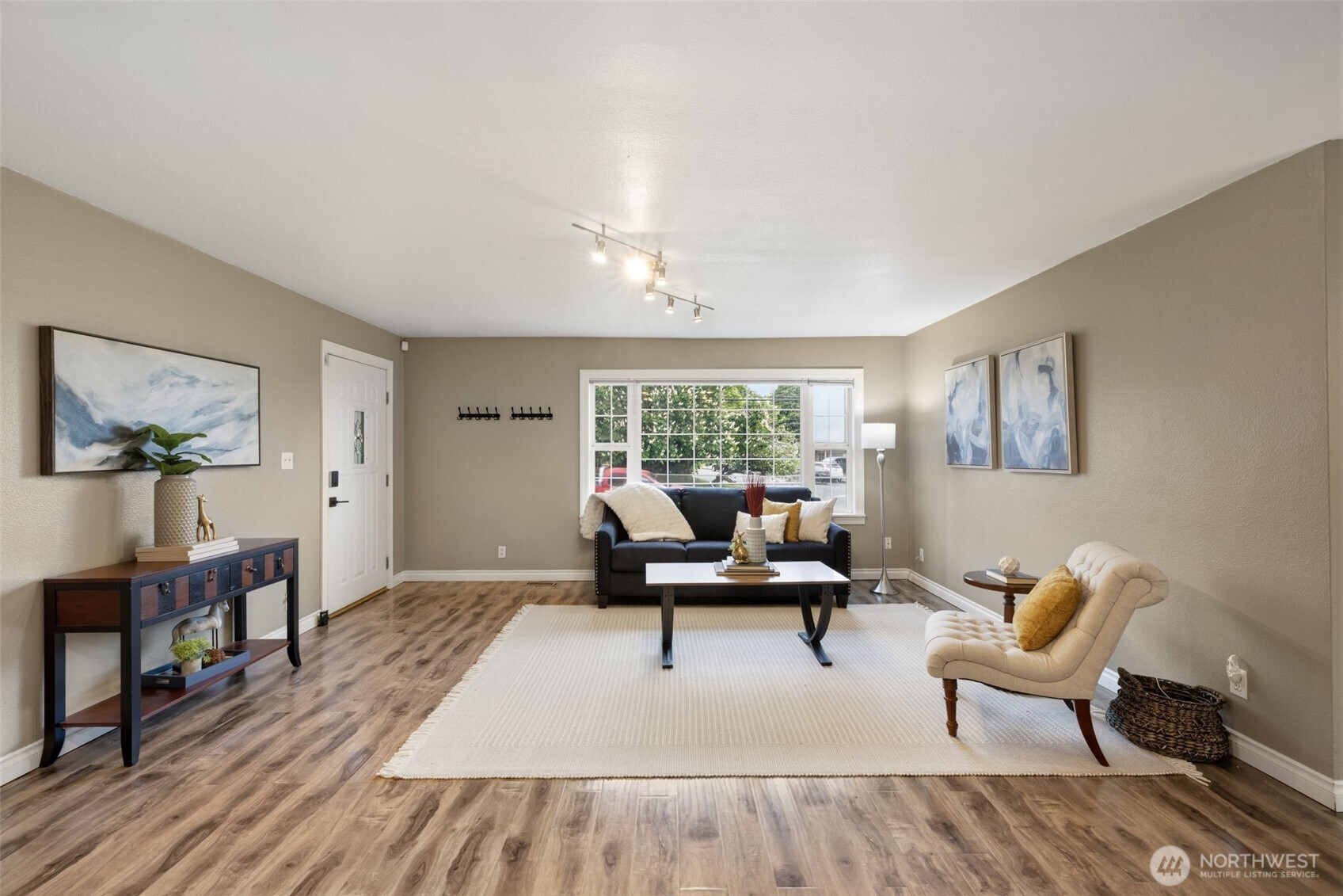 2502 Northeast 7th Street Renton, WA 98056 - Photo 7 of 24