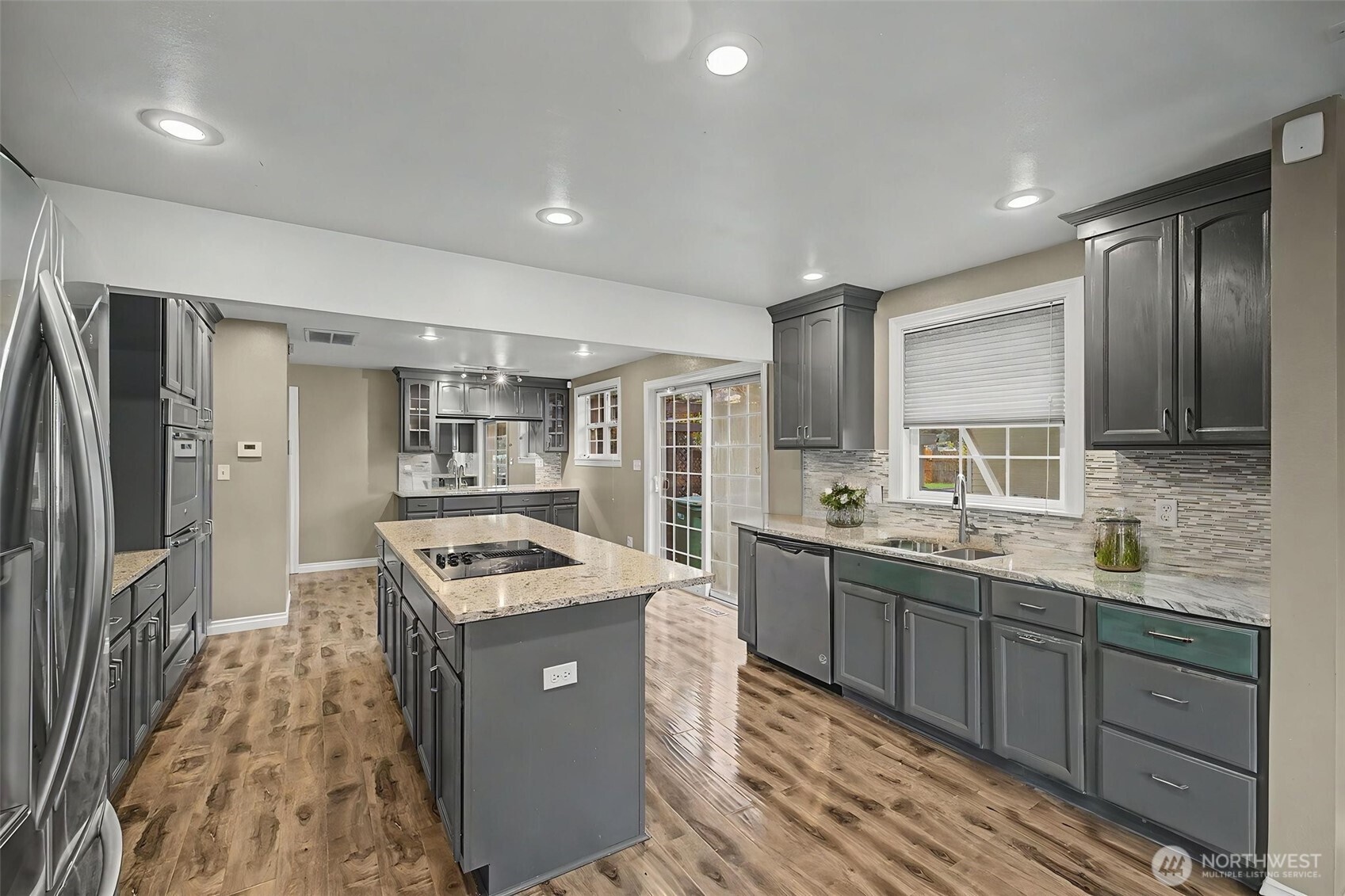 2502 Northeast 7th Street Renton, WA 98056 - Photo 8 of 21