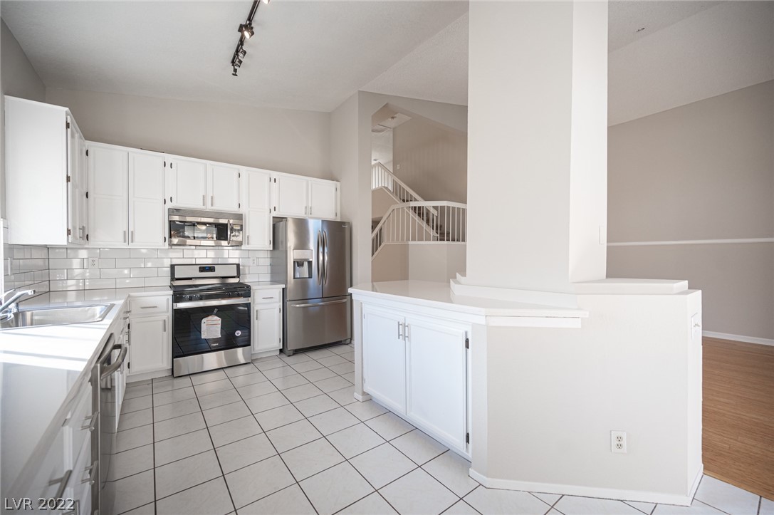 3328 Agustine Circle Las Vegas, NV 89117 - Photo 31 of 66