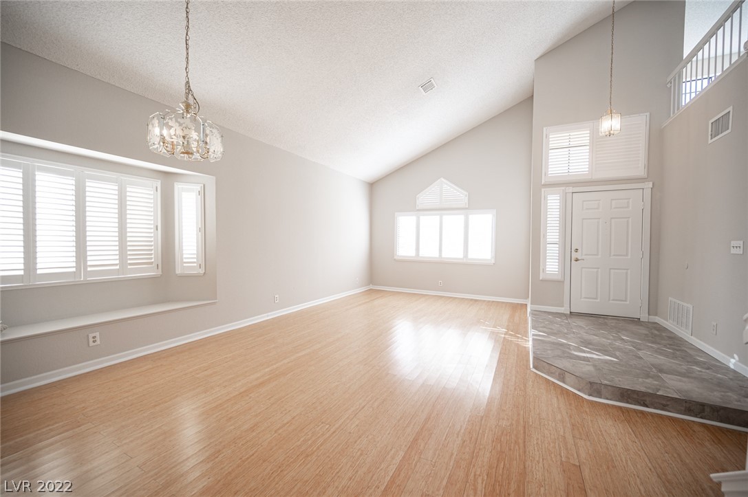 3328 Agustine Circle Las Vegas, NV 89117 - Photo 6 of 66