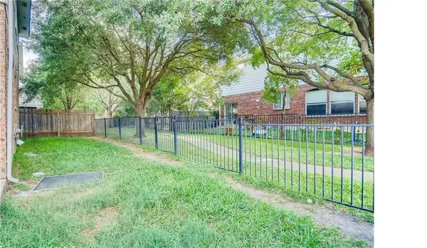 $2,095 | 1821 Briarton Lane North, Round Rock, TX 78665