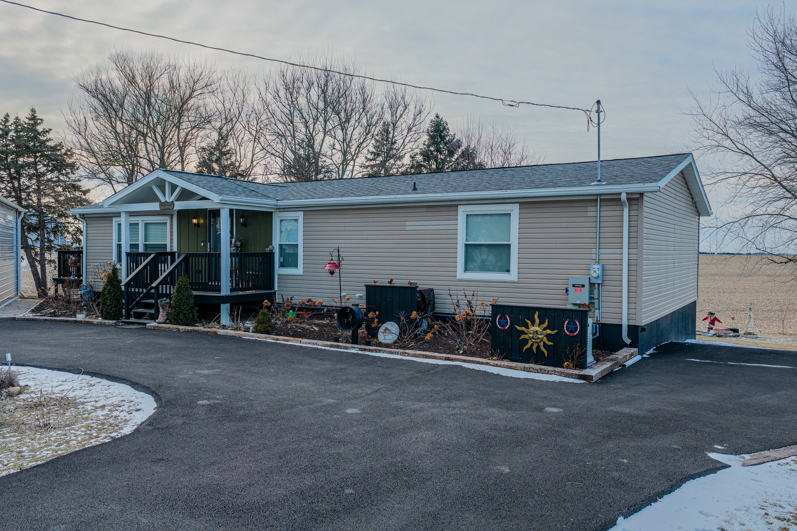 2728 West Brooklyn Road Compton, IL 61318 - Photo 2 of 41