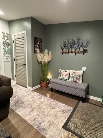 $329,900 | 2728 West Brooklyn Road, Compton, IL 61318