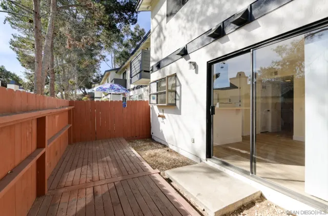 a view of a pathway of a house
