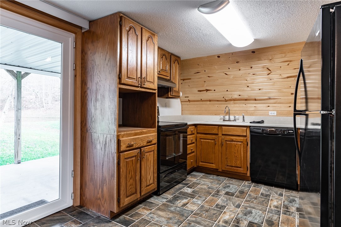 8001 Elizabeth Pike Elizabeth, WV 26143 - Photo 13 of 35