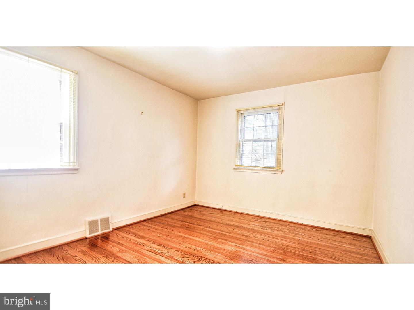 1137 Coventry Road Cheltenham, PA 19012 - Photo 12 of 25 Gallery Image 12