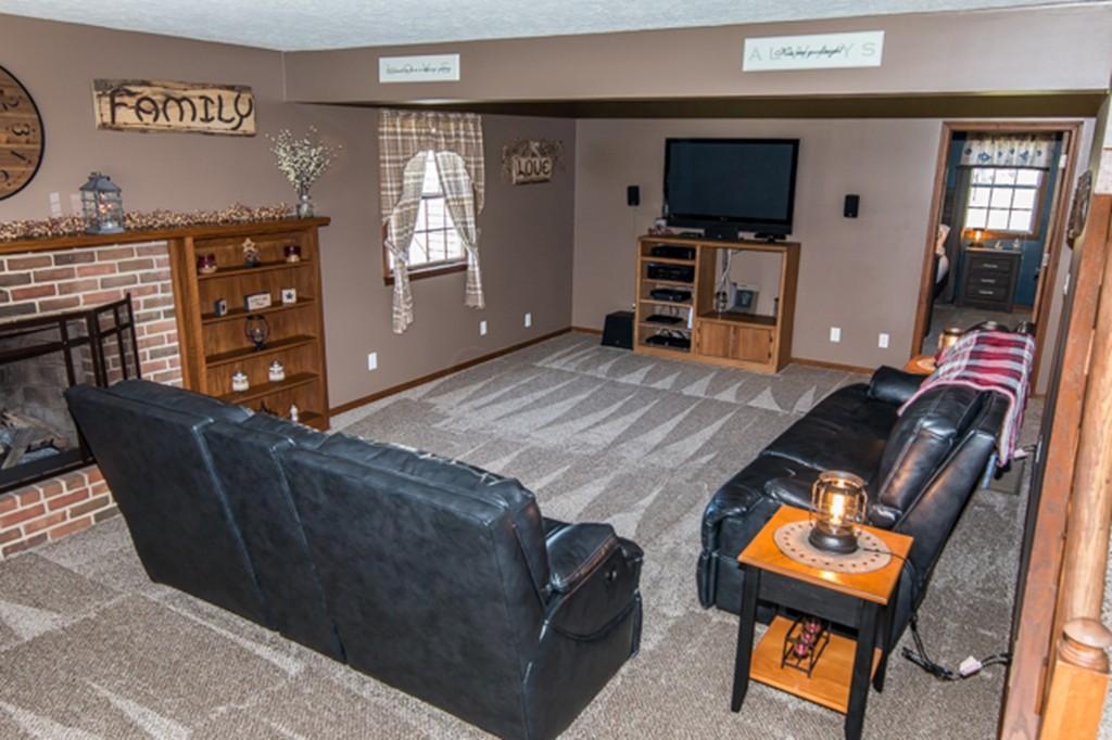 14731 Hyatt Road Mount Vernon, OH 43050 - Photo 3 of 53 Gallery Image 3