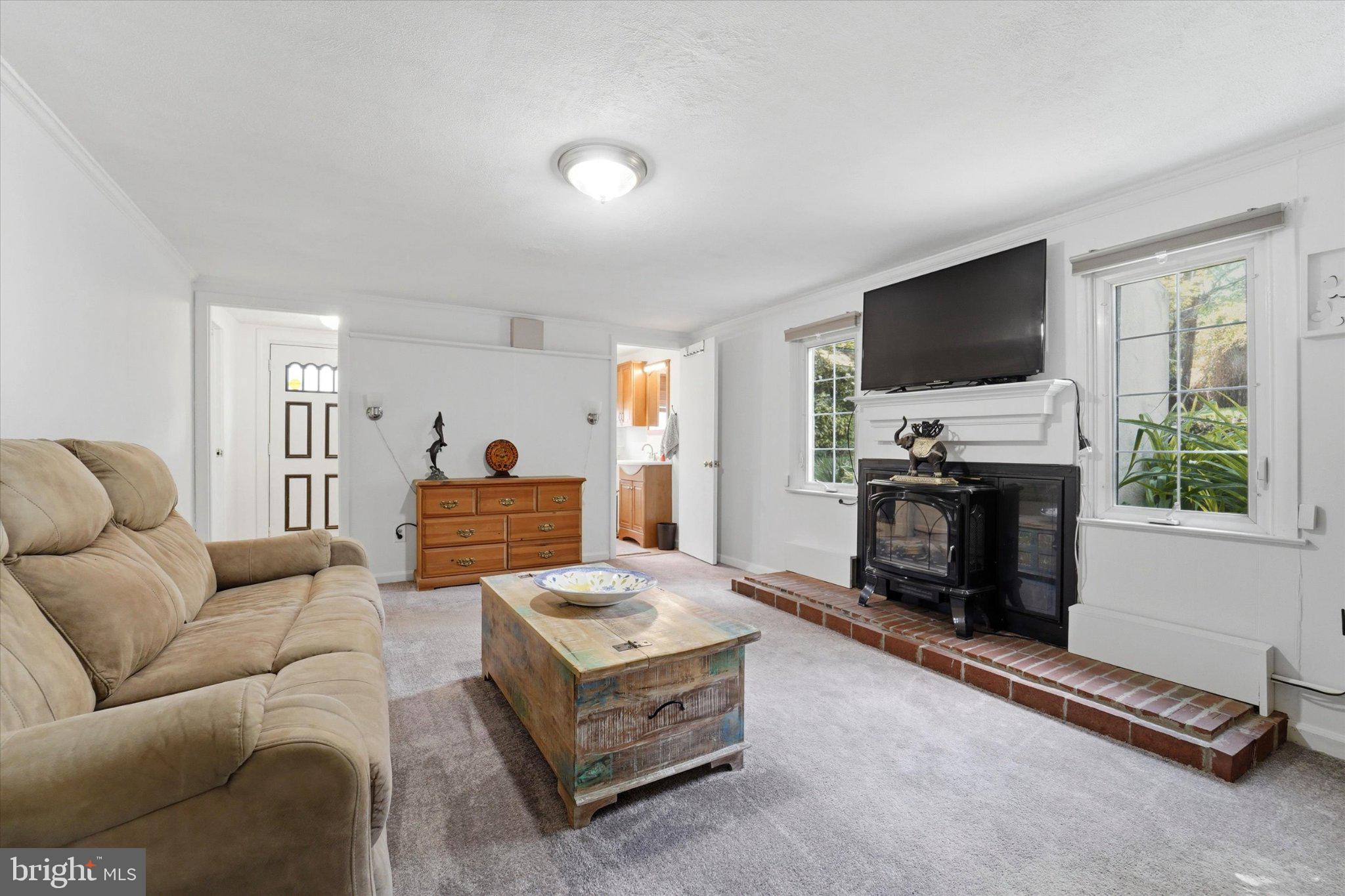 843 Sternermill Road Feasterville-Trevose, PA 19053 - Photo 18 of 49 Cozy living space with natural light.