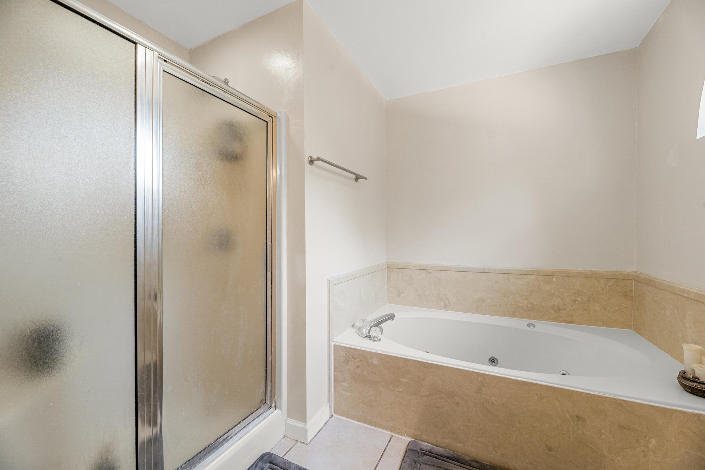 181 Ridgewood Drive Daphne, AL 36526 - Photo 17 of 22 Master Bathroom
