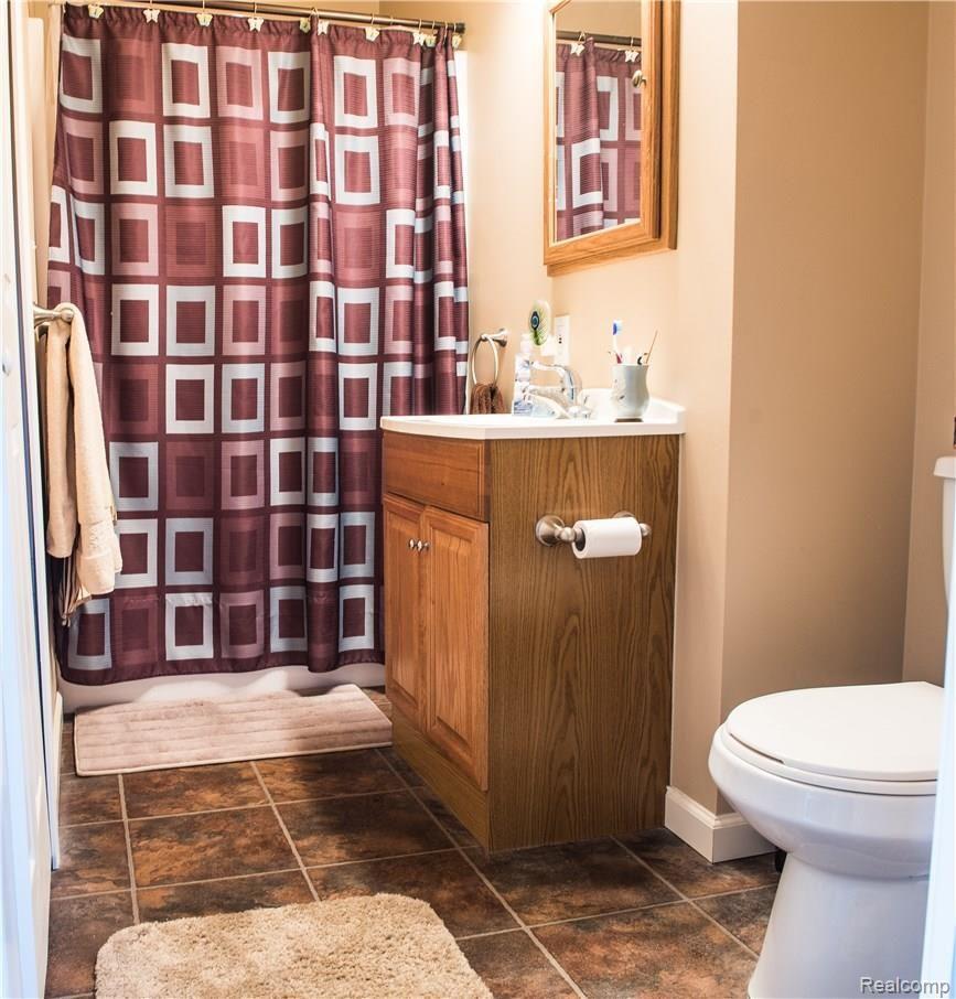 3245 South Fenton Road Holly, MI 48442 - Photo 19 of 30 finishedhollyphotos(54of28).JPG