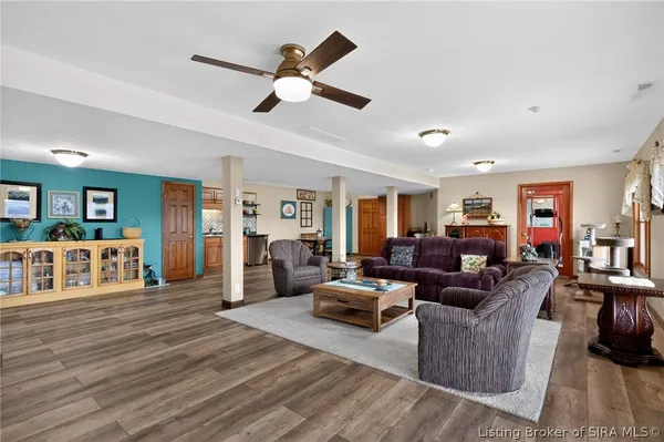 $815,000 | 7135 East Hiawatha Heights, Leavenworth, IN 47137