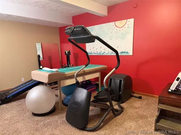 $815,000 | 7135 East Hiawatha Heights, Leavenworth, IN 47137