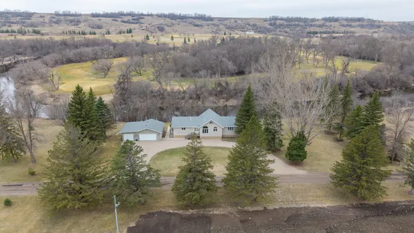 $309,000 | 11618 35th Street Southeast, Valley City, ND 58072