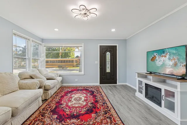 $479,900 | 8846 Austin Avenue, Morton Grove, IL 60053