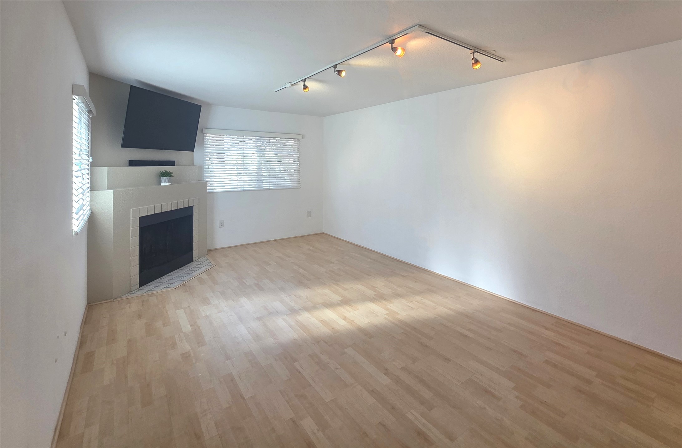 2210 Miguel Chavez Road, Unit 312 Santa Fe, NM 87505 - Photo 5 of 24