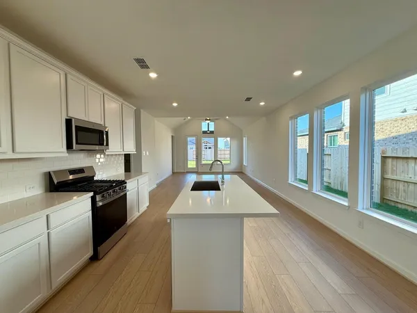 $2,950 | 22142 Paula Bluff Lane, Cypress, TX 77433