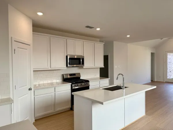$2,950 | 22142 Paula Bluff Lane, Cypress, TX 77433