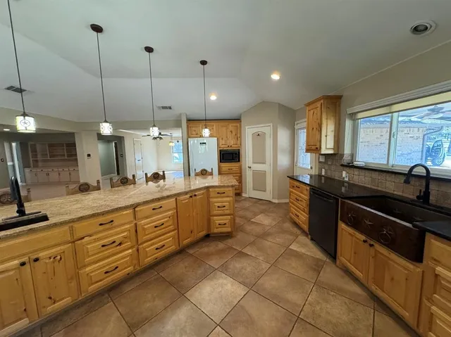 $499,000 | 3308 Royal View Drive, Willow Park, TX 76087