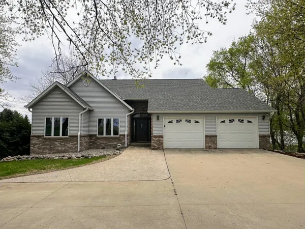$675,000 | 23441 735th Avenue, Dassel, MN 55325