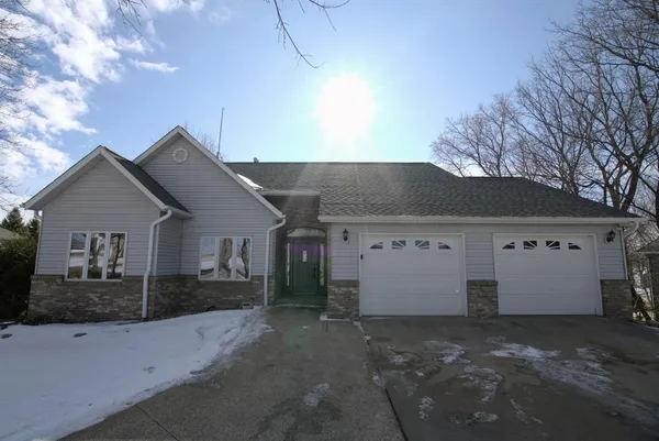 $675,000 | 23441 735th Avenue, Dassel, MN 55325