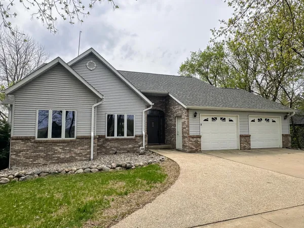 $675,000 | 23441 735th Avenue, Dassel, MN 55325