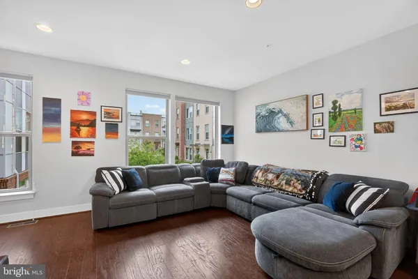 $799,990 | 5138 Longstone Way, North Bethesda, MD 20852