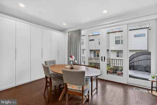 $799,990 | 5138 Longstone Way, North Bethesda, MD 20852