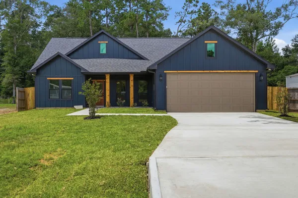 $265,800 | 16303 Crockett Martin Ests Drive, Conroe, TX 77306