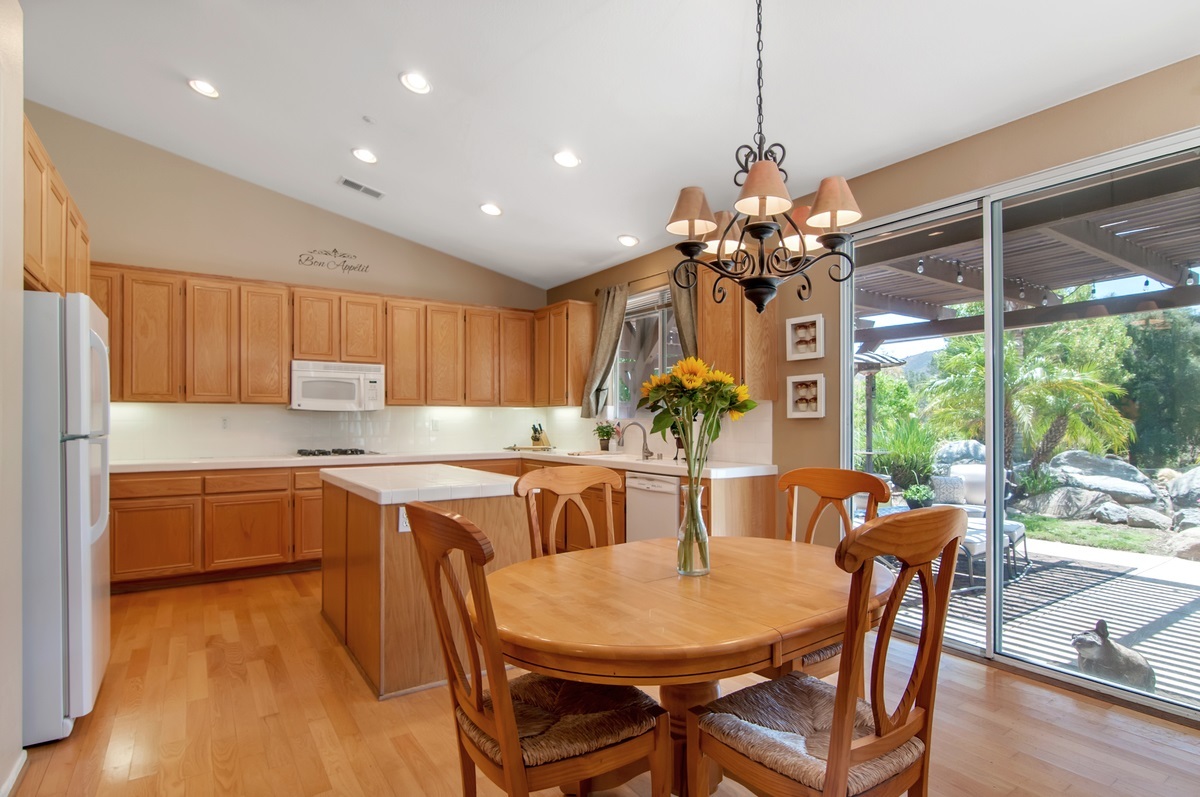 23408 Nightsky Road Ramona, CA 92065 - Photo 14 of 25 Gallery Image 14