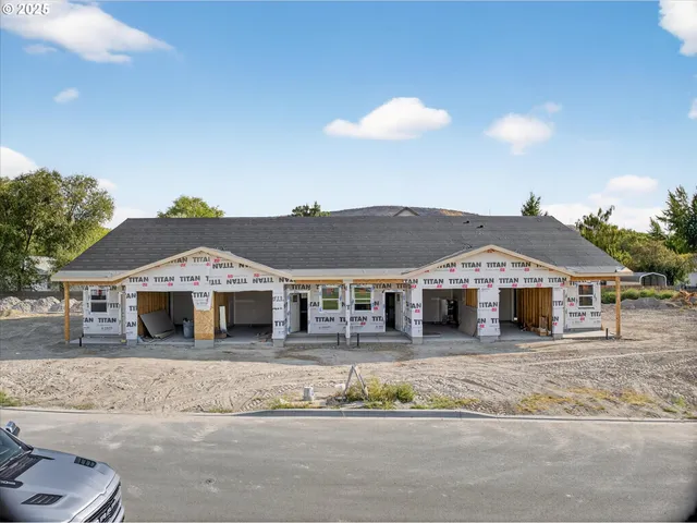 $250,000 | 607 Park Springs Avenue, Baker City, OR 97814