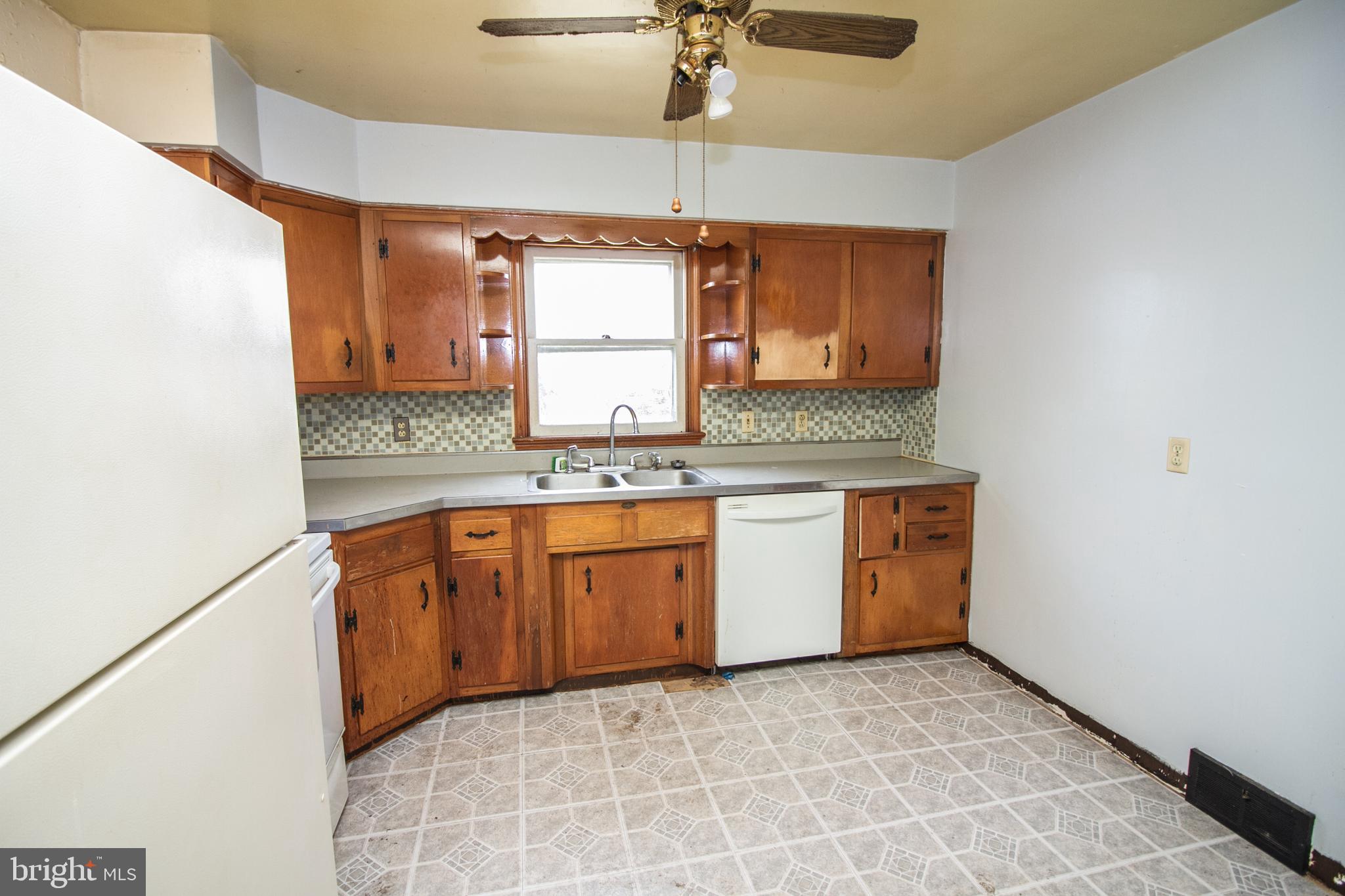 54 Harvard Road Hagerstown, MD 21742 - Photo 11 of 28 Gallery Image 11