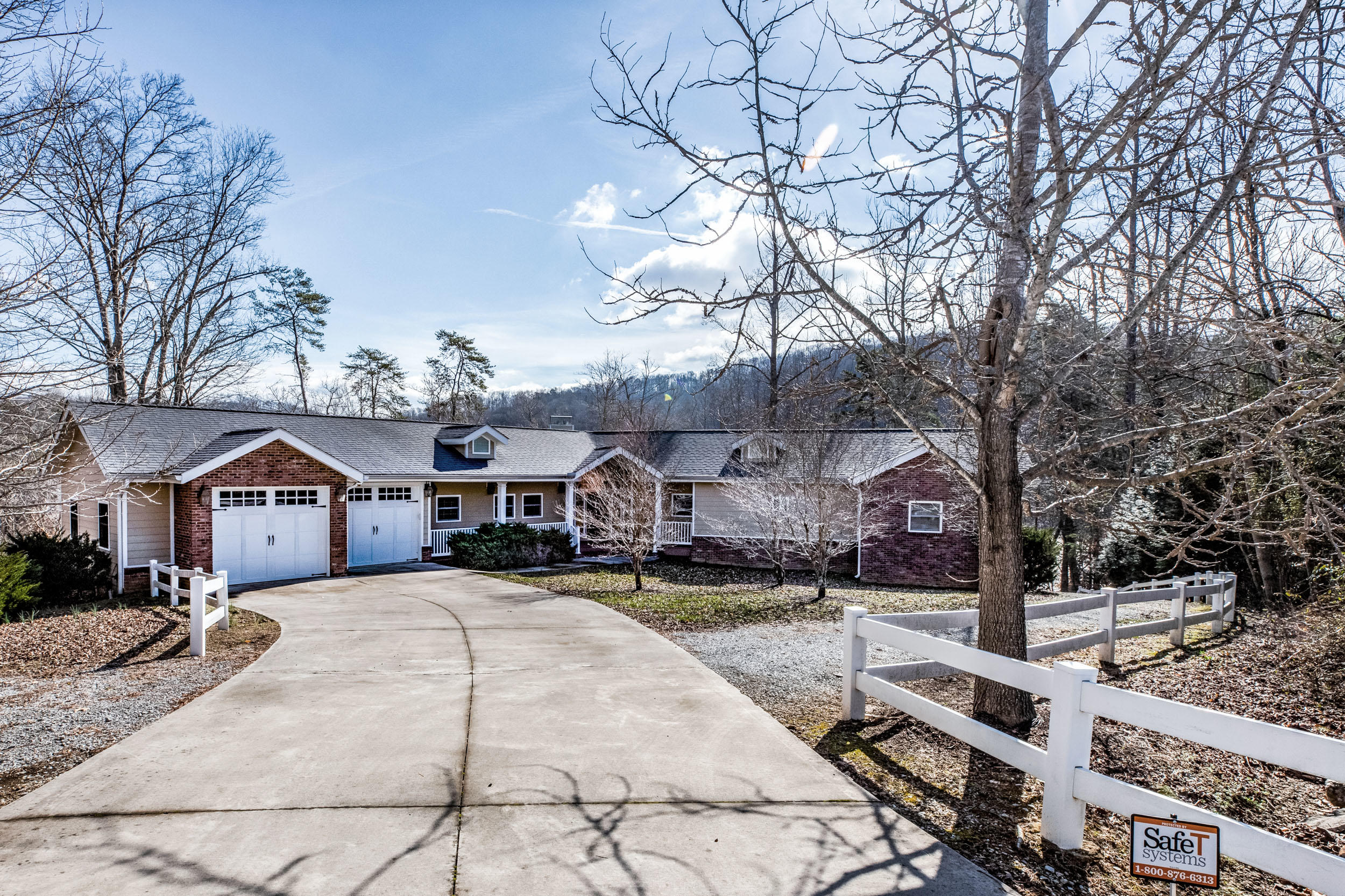 365 Lick Branch Road New Tazewell, TN 37825 - Photo 1 of 38 365 Lick Branch Rd-40