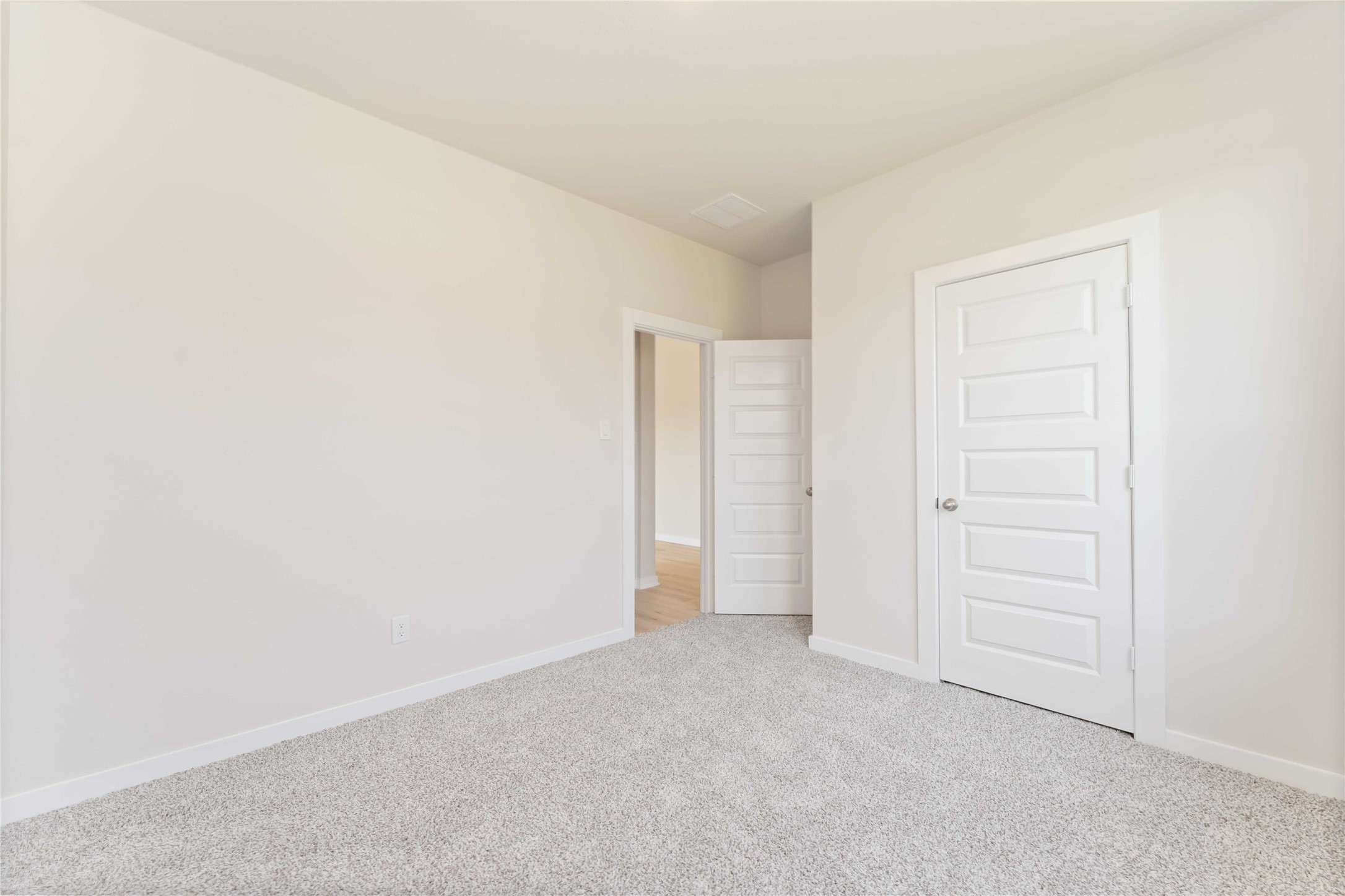 25992 Liberation Road Cleveland, TX 77328 - Photo 3 of 27 a view of an empty room