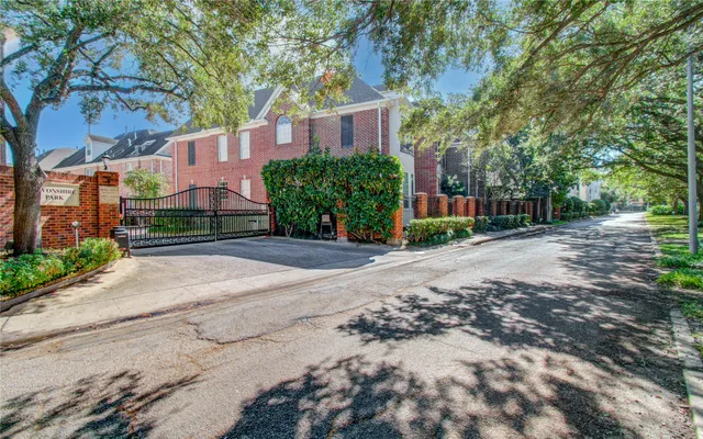 $3,500 | 1931 Woodbury Street, Houston, TX 77030