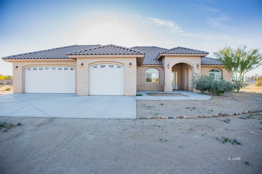 1009 North Garth Street Ridgecrest, CA 93555 - Photo 1 of 35