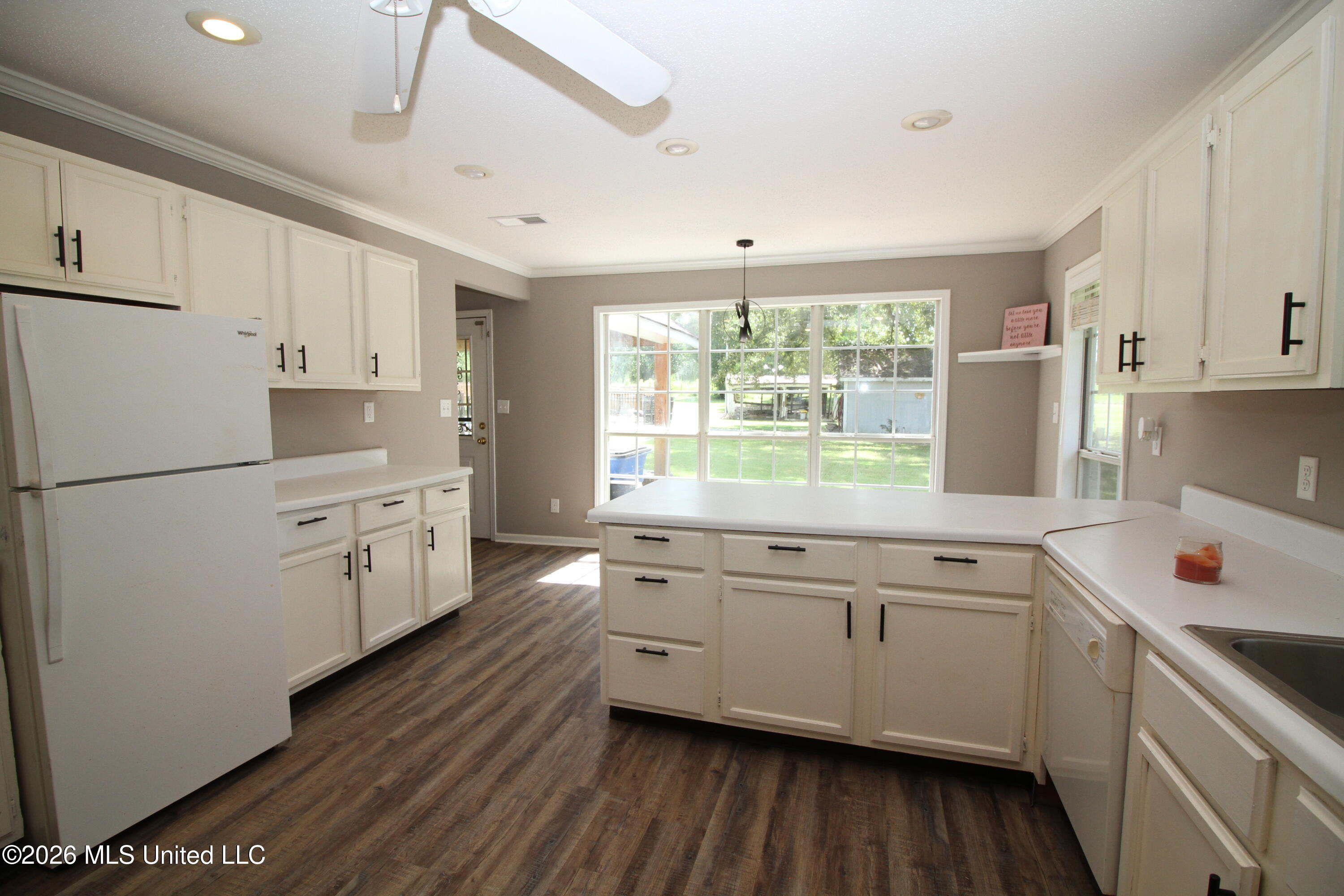 903 Shinault Road Byhalia, MS 38611 - Photo 7 of 28 IMG_7671
