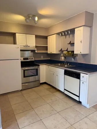$1,300 | 1825 North 17th Court, Unit 7, Hollywood, FL 33020