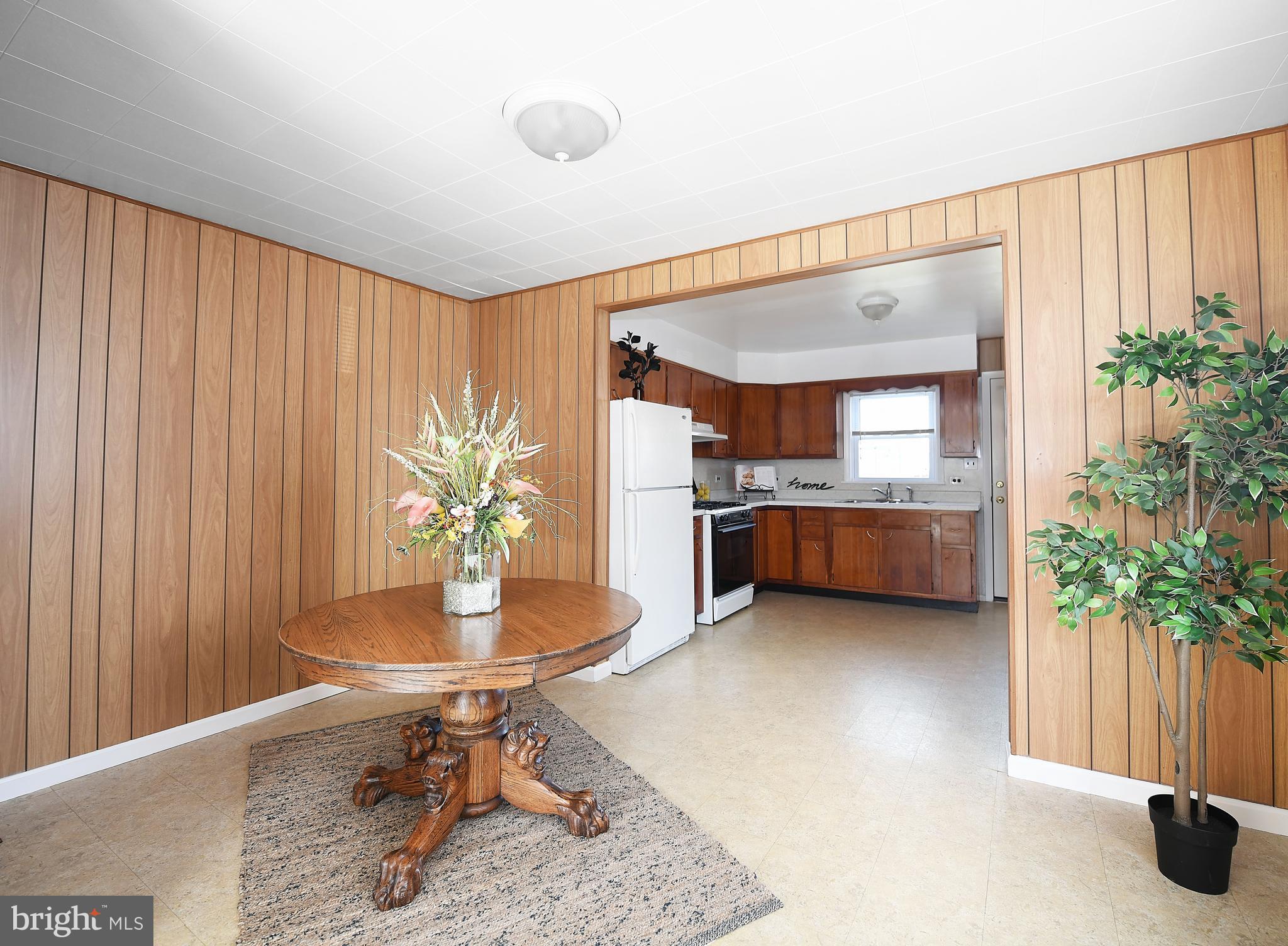 8226 Longpoint Road Dundalk, MD 21222 - Photo 10 of 31