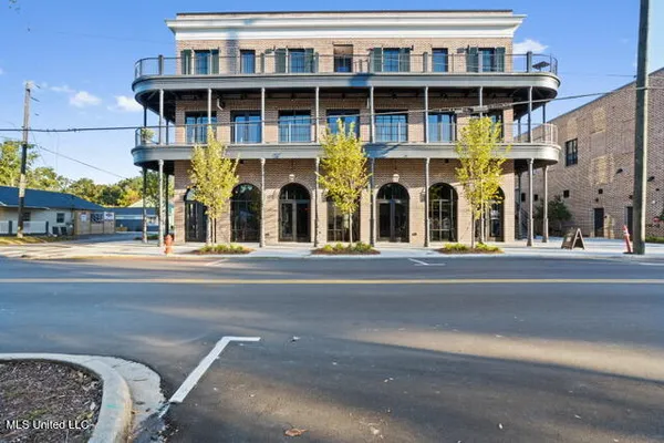 $399,000 | 1515 Government Street, Unit A302, Ocean Springs, MS 39564