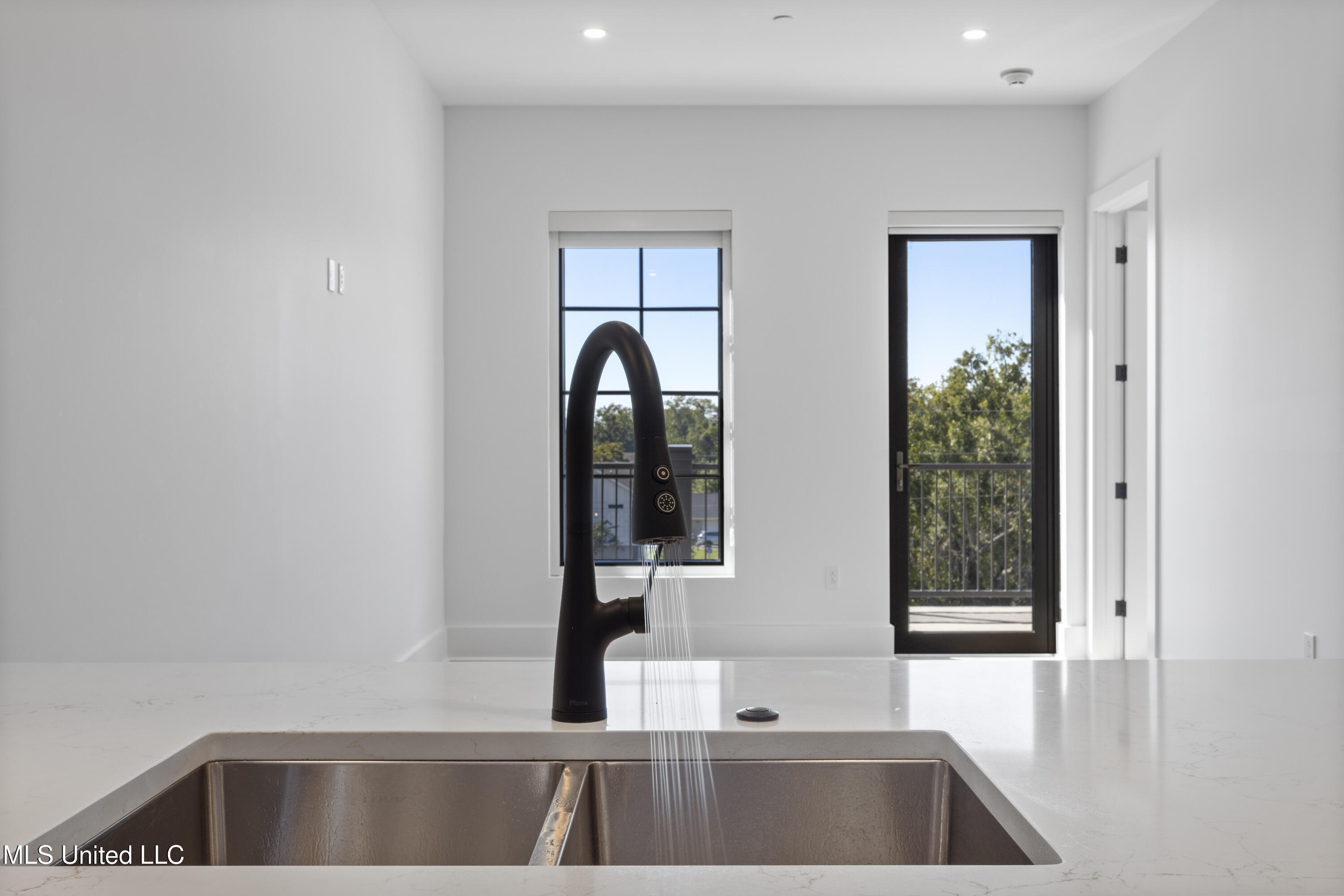 1515 Government Street, Unit A302 Ocean Springs, MS 39564 - Photo 15 of 38 Natural Lighting