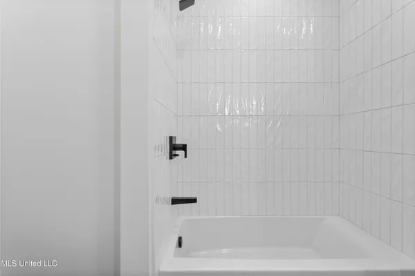 $399,000 | 1515 Government Street, Unit A302, Ocean Springs, MS 39564