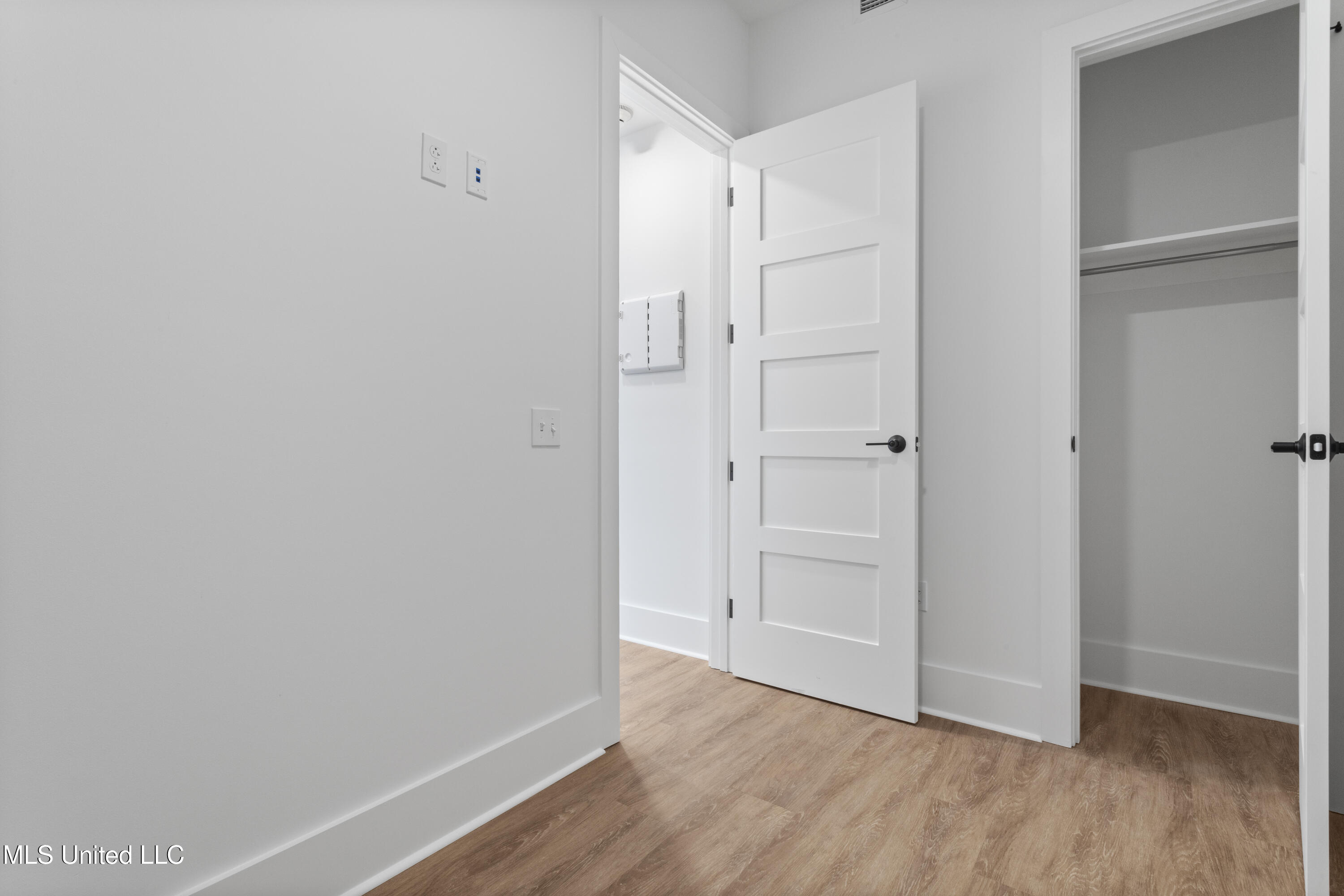 1515 Government Street, Unit A302 Ocean Springs, MS 39564 - Photo 23 of 38 Bedroom 2 Closet Space