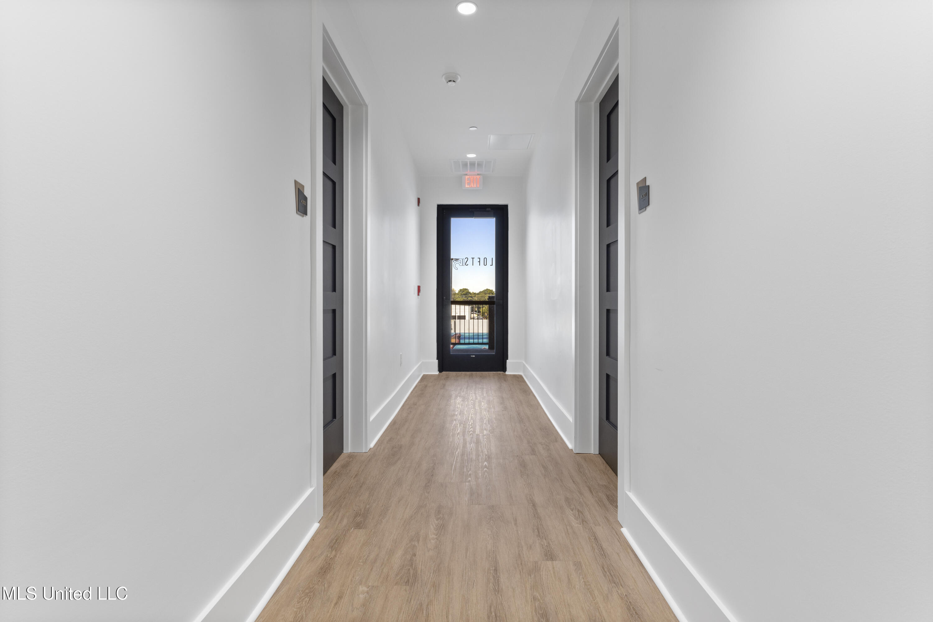 1515 Government Street, Unit A302 Ocean Springs, MS 39564 - Photo 25 of 38 Interior Hall