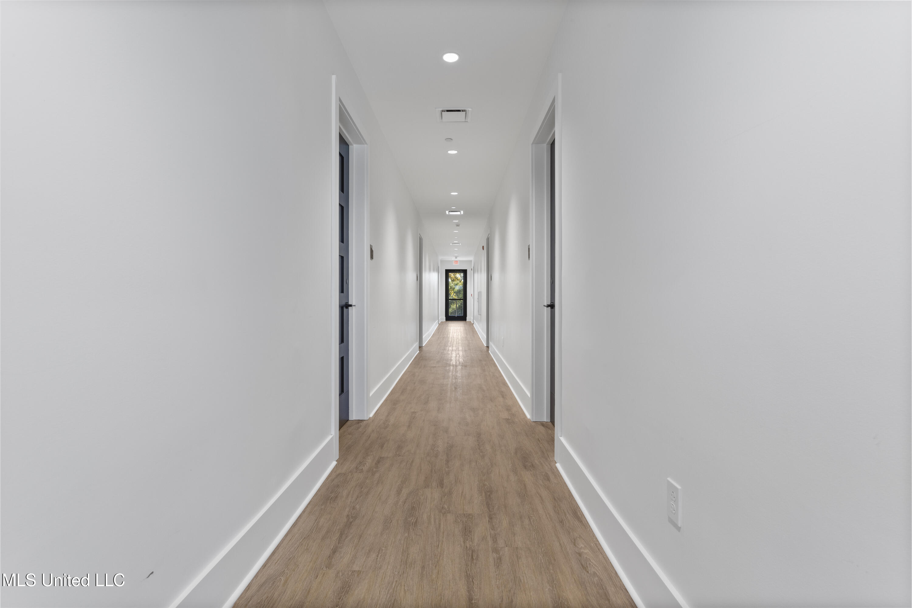1515 Government Street, Unit A302 Ocean Springs, MS 39564 - Photo 26 of 38 Interior Hall