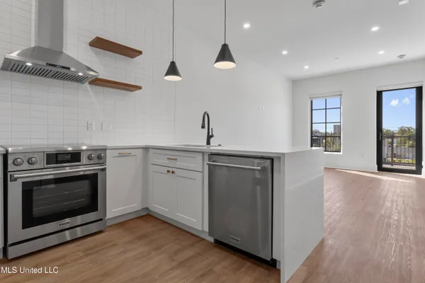 $399,000 | 1515 Government Street, Unit A302, Ocean Springs, MS 39564