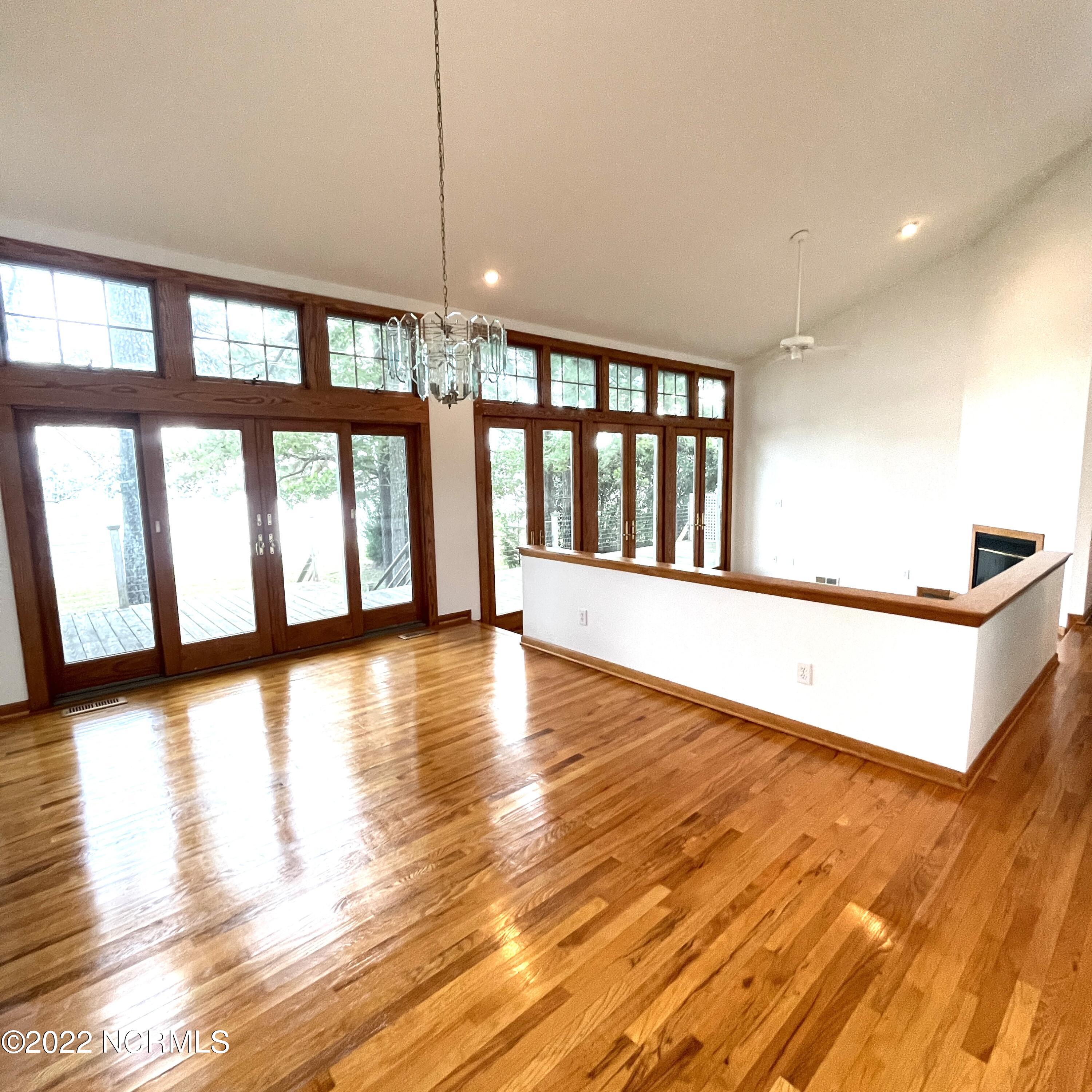 118 Horniblow Point Road Edenton, NC 27932 - Photo 8 of 33 Dining2